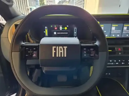 Photo 12 Fiat Panda Grande  Electrique 113ch La Prima