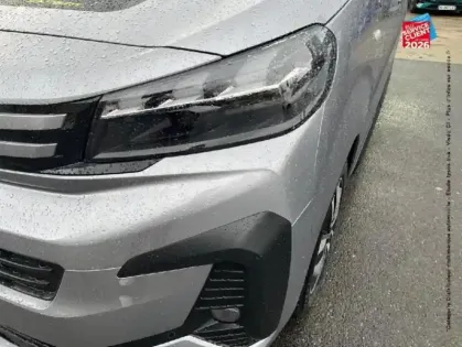 Photo 27 Peugeot Expert  Fg M 2.2 Diesel 180ch Tech Edition automatique