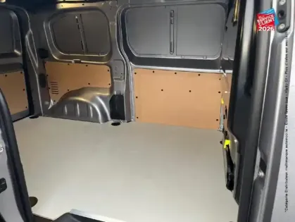 Photo 10 Peugeot Expert  Fg M 2.2 Diesel 180ch Tech Edition automatique