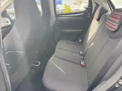 Photo 13 Citroën C1  PureTech 82 Feel 5p