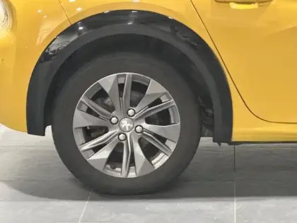 Photo 10 Peugeot 208  e- 136ch Allure Pack