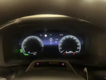 Photo 13 Toyota C-HR  2.0 Hybride Rechargeable 225ch Graphic MY26