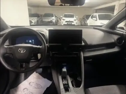 Photo 8 Toyota C-HR  2.0 Hybride Rechargeable 225ch Graphic MY26