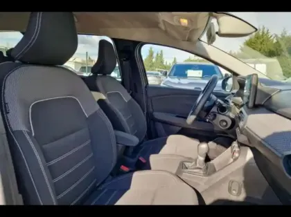 Photo 9 Dacia Jogger  1.6 hybrid 140ch Expression 7 places