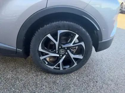 Photo 10 Toyota C-HR  2.0 Hybride 184ch Collection E-CVT