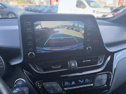 Photo 12 Toyota C-HR  2.0 Hybride 184ch Collection E-CVT