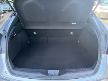 Photo 5 Toyota C-HR  2.0 Hybride 184ch Collection E-CVT