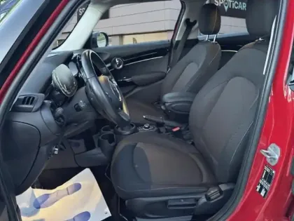 Photo 8 Mini Mini  5 Portes Cooper 136ch  Essential BVA7