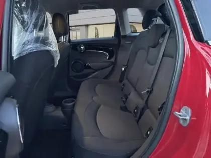 Photo 9 Mini Mini  5 Portes Cooper 136ch  Essential BVA7