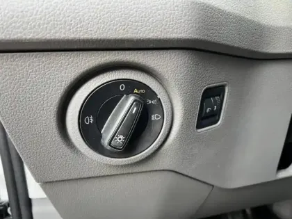 Photo 10 Volkswagen Crafter  Fg 35 L3H3 2.0 TDI 177ch Business 4Motion