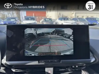 Photo 14 Toyota C-HR  2.0 Hybride Rechargeable 225ch Design Pack Confort