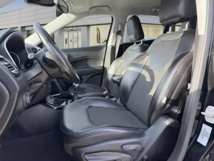 Photo 8 Jeep Compass  1.3 GSE T4 130ch Limited 4x2