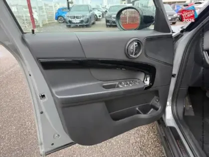 Photo 13 Mini Countryman  Cooper  136ch Northwood BVA7 Tpano Sieges chauf/cuir Camera