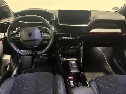 Photo 7 Peugeot 208  1.2 Hybrid 136ch GT e-DCS6