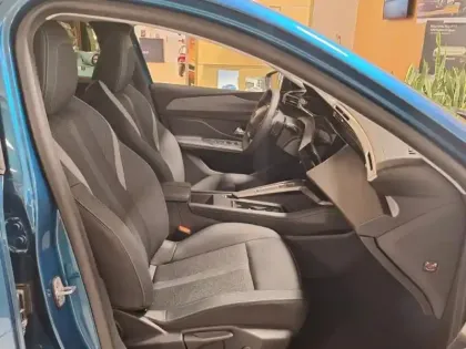 Photo 11 Peugeot 308  1.5 BlueHDi 130ch S&S Allure Pack EAT8