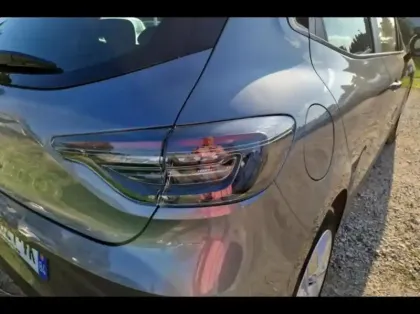 Photo 13 Renault Clio  1.5 Blue dCi 100ch Evolution - 24