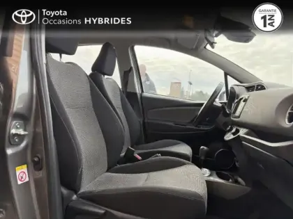 Photo 5 Toyota Yaris  HSD 100h Business 5p