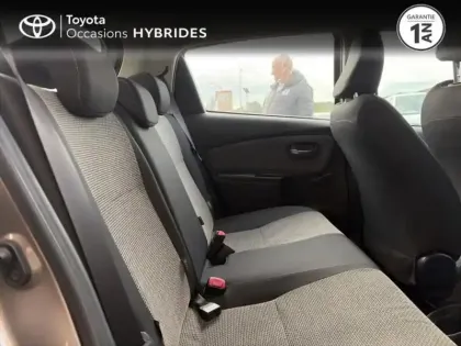 Photo 6 Toyota Yaris  HSD 100h Business 5p