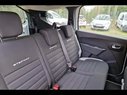 Photo 10 Dacia Lodgy  1.5 Blue dCi 115ch Stepway 7 places E6D-Full