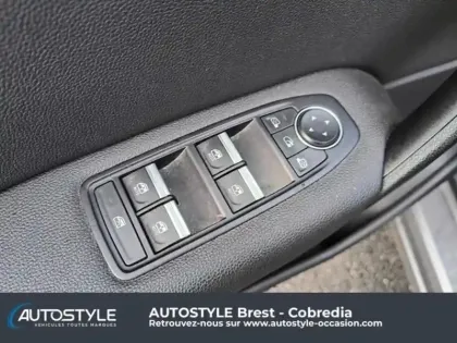 Photo 12 Renault Captur  1.3 TCe 130ch FAP Intens EDC