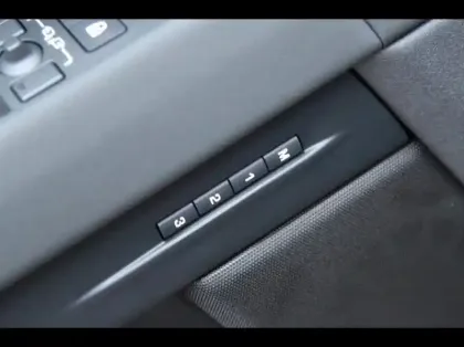 Photo 12 Rover Range Rover  Evoque 1.5 P270e PHEV 269ch Dynamic SE