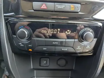 Photo 11 Suzuki Vitara  1.5 Dualjet Hybrid 115ch Privilège Auto