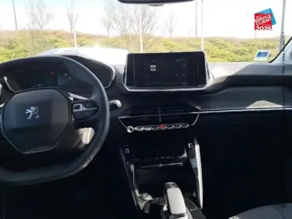 Photo 29 Peugeot 208  e- 136ch Allure