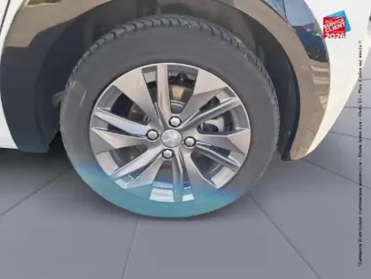 Photo 9 Peugeot 208  e- 136ch Allure