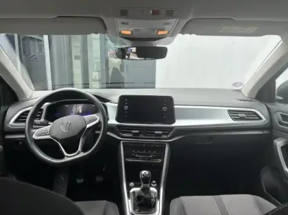 Photo 10 Volkswagen T-roc  1.0 TSI 110ch Life