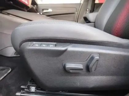 Photo 13 Alfa Romeo Junior  1.2 Ibrida 136ch DCT6