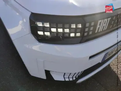 Photo 12 Fiat Panda Grande  1.2 Hybrid Turbo 110ch La Prima eDCT6