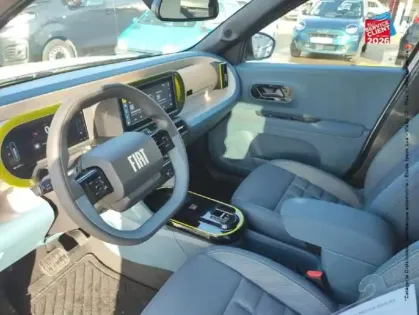 Photo 14 Fiat Panda Grande  1.2 Hybrid Turbo 110ch La Prima eDCT6