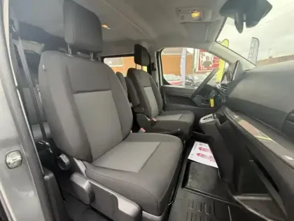 Photo 10 Peugeot Expert  Fg M 2.0 BlueHDi 145ch S&S EAT8