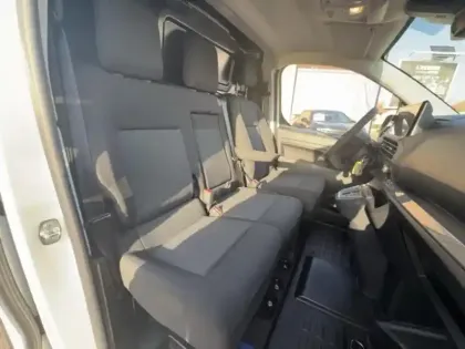 Photo 25 Peugeot Expert  Fg M 2.0 BlueHDi 145ch S&S EAT8