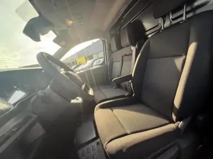 Photo 24 Peugeot Expert  Fg M 2.0 BlueHDi 145ch S&S EAT8