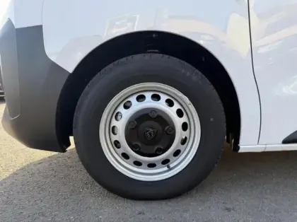 Photo 23 Peugeot Expert  Fg M 2.0 BlueHDi 145ch S&S EAT8