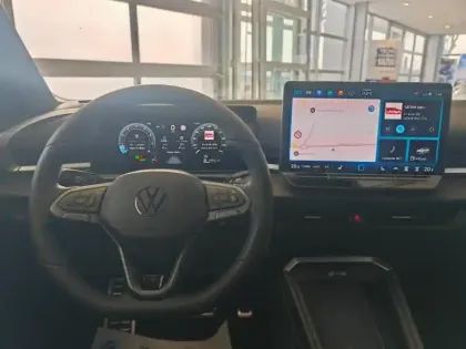 Photo 9 Volkswagen T-roc  1.5 eTSI 150ch R-Line DSG7