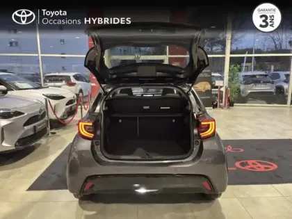 Photo 9 Toyota Yaris  116h Iconic 5p Pack Techno