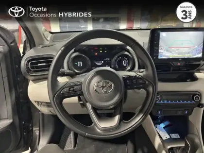 Photo 8 Toyota Yaris  116h Iconic 5p Pack Techno