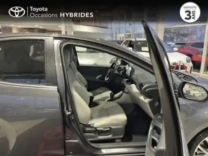 Photo 5 Toyota Yaris  116h Iconic 5p Pack Techno