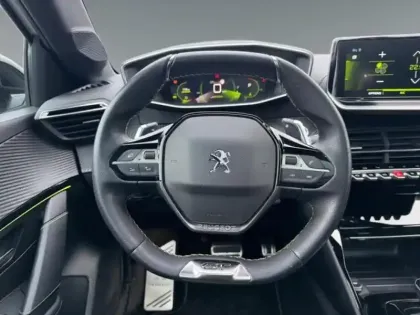 Photo 11 Peugeot 208  1.2 PureTech 100ch S&S GT EAT8