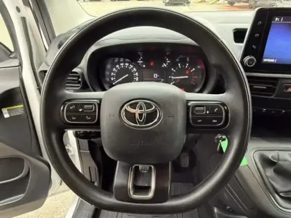 Photo 14 Toyota Proace  CITY Medium 100 D-4D Business RC21