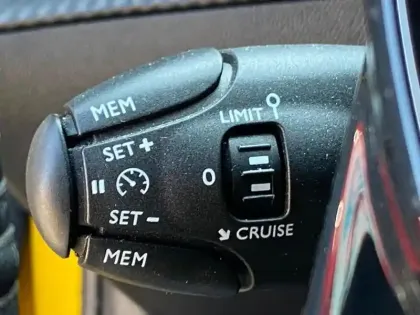 Photo 11 Peugeot 208  1.2 PureTech 100ch S&S Style