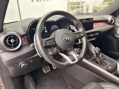 Photo 11 Alfa Romeo Tonale  1.5 Hybrid 130ch Edizione Speciale TCT