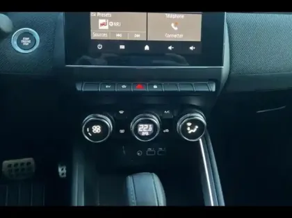 Photo 6 Renault Clio  1.6 E-Tech 145ch full hybrid esprit Alpine - 25