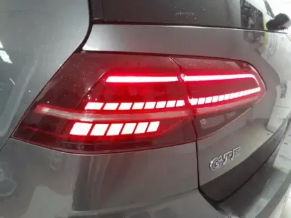 Photo 11 Volkswagen Golf  1.4 TSI 204ch GTE DSG7 5p