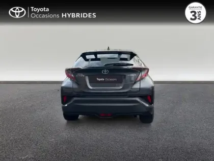 Photo 7 Toyota C-HR  122h Graphic 2WD E-CVT
