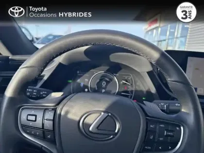 Photo 12 Lexus Es  300h Busins MY25