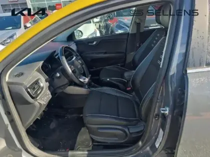 Photo 10 Kia Stonic  1.0 T-GDi 120ch MHEV GT Line DCT7