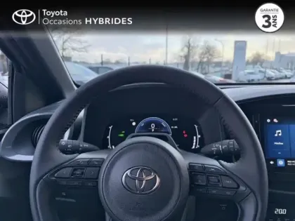 Photo 12 Toyota Aygo  X 116h Graphic